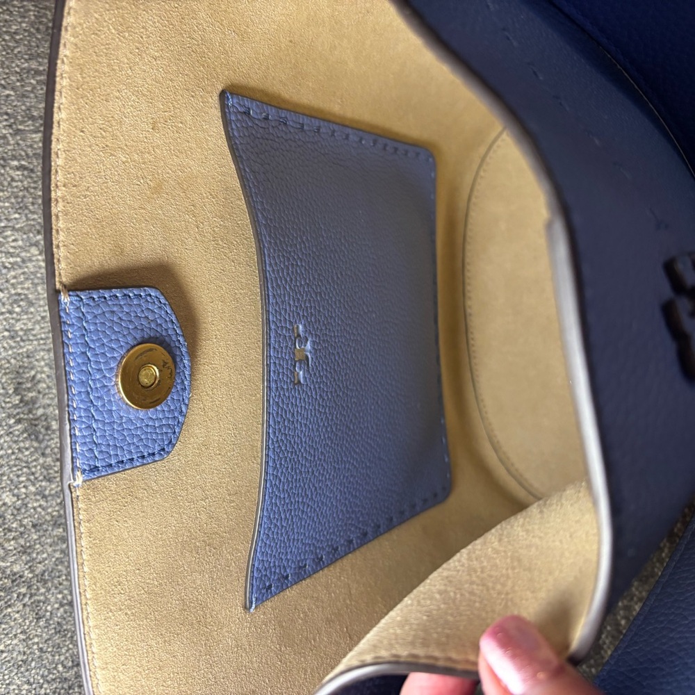 🌟Tory Burch🌟 Bluewood McGraw Bucket Bag - Picture 6 of 11